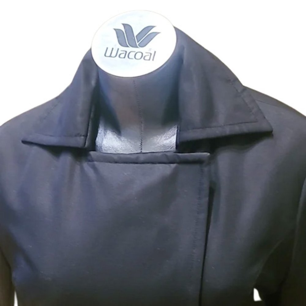 GUCCI Vintage fitted waist black warm coat with gold accent buttons - Picture 12 of 14